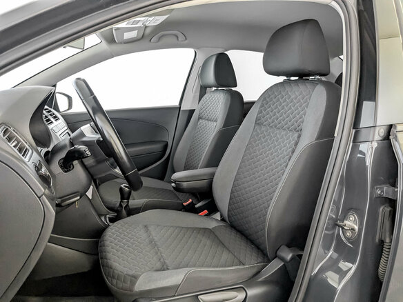 2018 Volkswagen Polo V Рестайлинг, серый, 1020000 рублей - вид 19