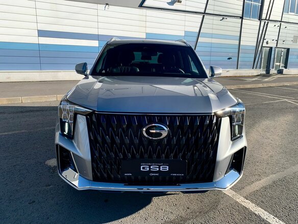 2026 GAC GS8 Dragon II, серебристый, 4949000 рублей - вид 4