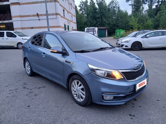 2015 Kia Rio III Рестайлинг, голубой - вид 1