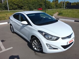 2013 Hyundai Elantra V (MD), белый, 1000000 рублей, вид 2
