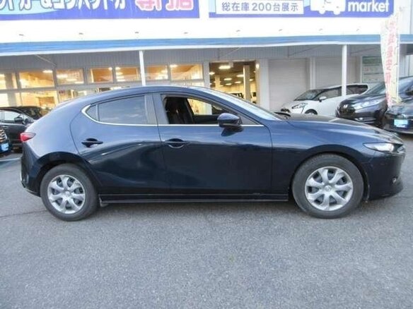 2023 Mazda 3 IV (BP), серый - вид 3