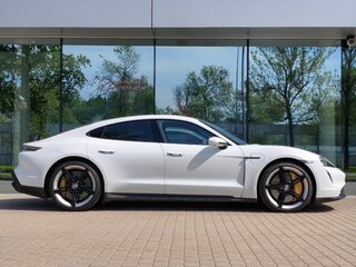 2021 Porsche Taycan Turbo I, белый, 11400000 рублей, вид 4