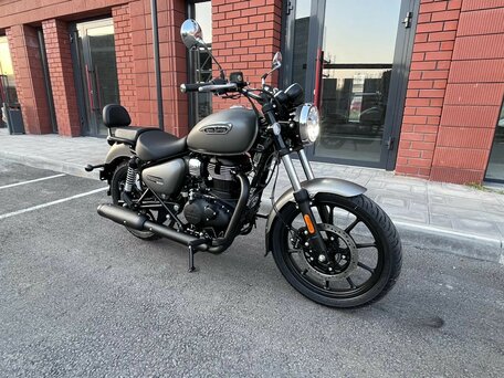 2026 Royal Enfield Meteor, серый, 519000 рублей, вид 4