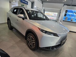 2026 Omoda C7, серебристый, 3099000 рублей, вид 3