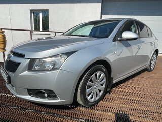 2012 Chevrolet Cruze I Рестайлинг, серебристый, 750000 рублей, вид 1