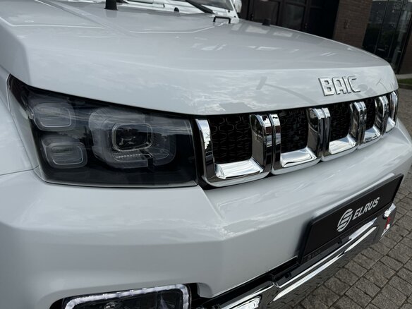 2026 BAIC BJ40 I Рестайлинг, белый - вид 24
