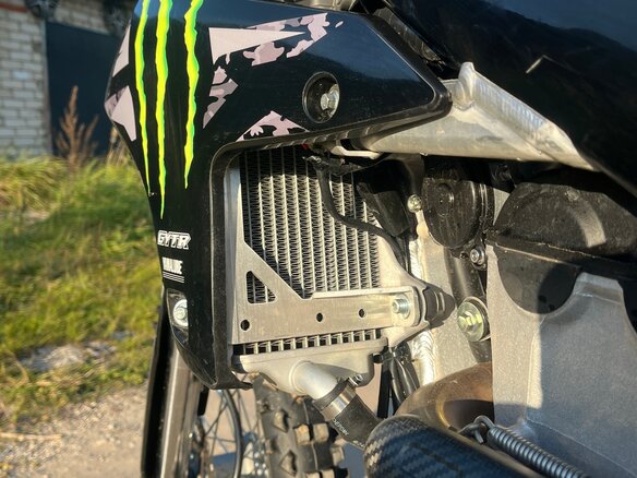 2025 Yamaha YZ250F, чёрный - вид 5