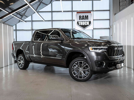 2026 Ram 1500 Crew Cab V Рестайлинг, серый, 11659379 рублей, вид 1
