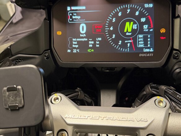 2025 Ducati Multistrada V4, чёрный, 3190000 рублей - вид 8