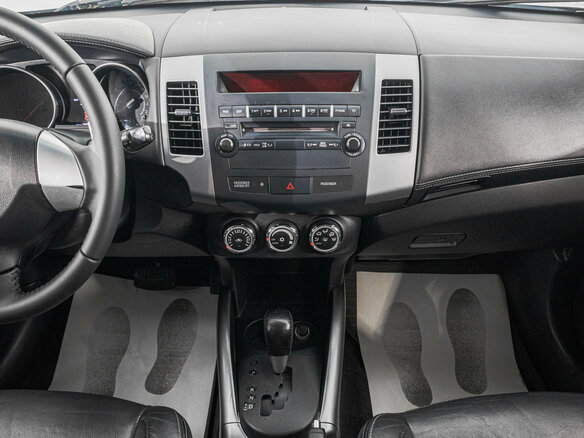 2011 Mitsubishi Outlander II Рестайлинг, коричневый - вид 16