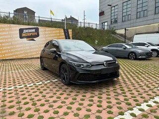2022 Volkswagen Golf VIII, чёрный, 1750004 рублей, вид 3