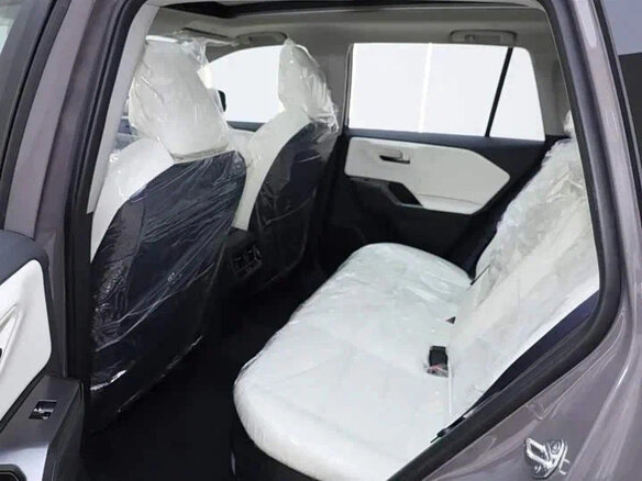 2026 Toyota RAV4 VI (XA60), серый, 4500000 рублей - вид 9