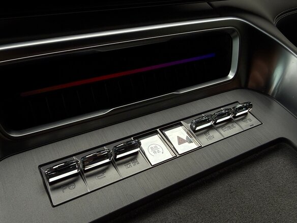 2025 Denza N9 46.9 kWh, чёрный, 6750000 рублей - вид 20