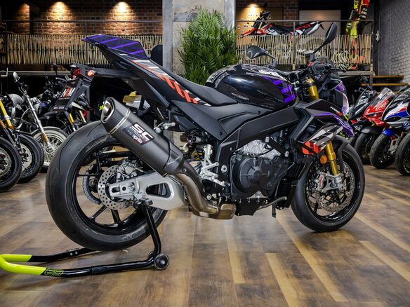2026 Aprilia Tuono V4, фиолетовый, 2590000 рублей - вид 2