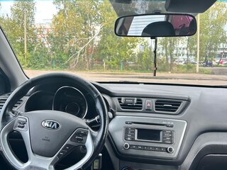 2015 Kia Rio III Рестайлинг, белый, 1000000 рублей, вид 5