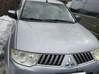 2010 Mitsubishi Pajero Sport II, серебристый, 2000000 рублей, вид 4