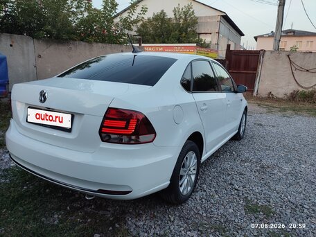 2019 Volkswagen Polo V Рестайлинг, белый, 1055000 рублей, вид 2