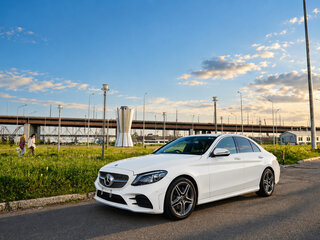 2019 Mercedes-Benz C-Класс 200 IV (W205) Рестайлинг, белый, 2380000 рублей, вид 1