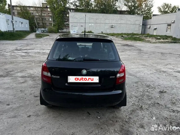 2010 Skoda Fabia II Рестайлинг, чёрный, 415000 рублей - вид 3