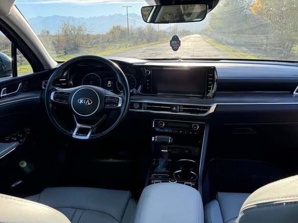 2021 Kia K5 III, серый, 2000000 рублей - вид 6