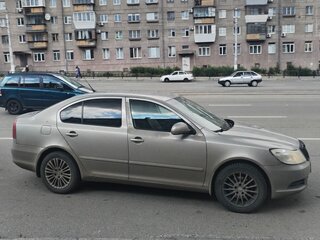 2011 Skoda Octavia II (A5) Рестайлинг, серый, 650000 рублей, вид 2