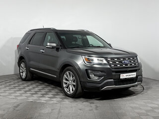 2017 Ford Explorer V Рестайлинг, серый, 2060000 рублей, вид 3