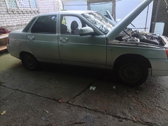 2002 Lada (ВАЗ) 2110, серебристый, 180000 рублей - вид 3
