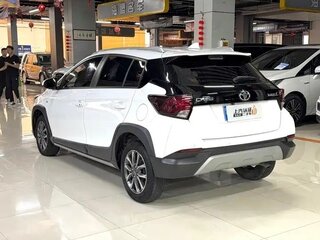 2022 Toyota Yaris L X XP150 Рестайлинг, белый, 1350000 рублей, вид 5