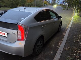 2012 Toyota Prius III Рестайлинг (XW30), серебристый, 920000 рублей, вид 4