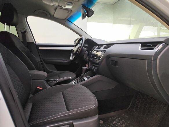 2016 Skoda Octavia III (A7), серебристый, 1269000 рублей - вид 10