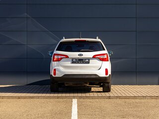 2013 Kia Sorento II Рестайлинг, белый, 1895000 рублей, вид 5