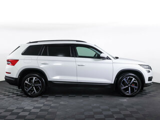 2018 Skoda Kodiaq I, белый, 1657000 рублей, вид 4