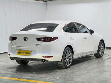 2025 Mazda 3 Axela IV (BP), белый, 1860000 рублей, вид 5