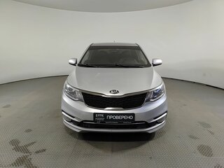 2017 Kia Rio III Рестайлинг, серебристый, 970000 рублей, вид 2