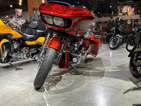 2016 Harley-Davidson Road Glide, красный, 4500000 рублей, вид 2