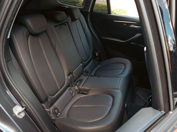 2018 BMW X1 20i xDrive II (F48), серый, 2530000 рублей - вид 25