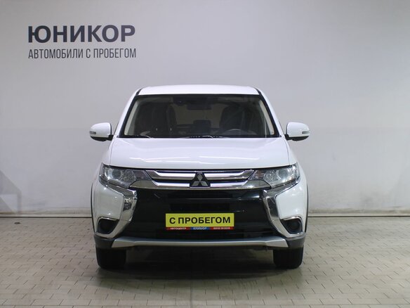 2018 Mitsubishi Outlander III Рестайлинг 2, белый, 1999000 рублей - вид 4