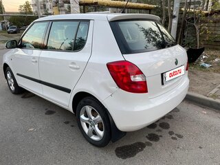 2013 Skoda Fabia II Рестайлинг, белый, 580000 рублей, вид 3