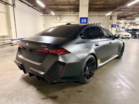 2025 BMW M5 VII (G90), чёрный, 18750000 рублей, вид 4