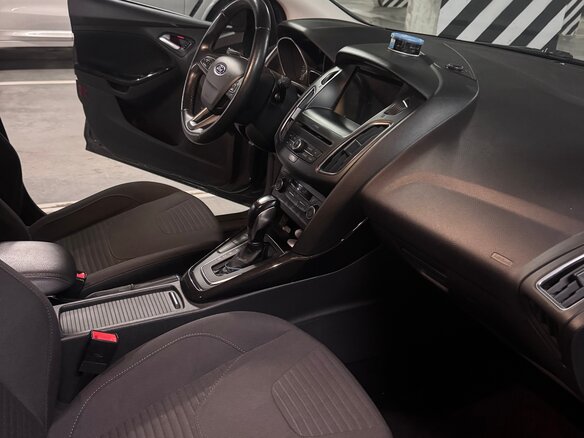 2018 Ford Focus III Рестайлинг, серый, 1000000 рублей - вид 5