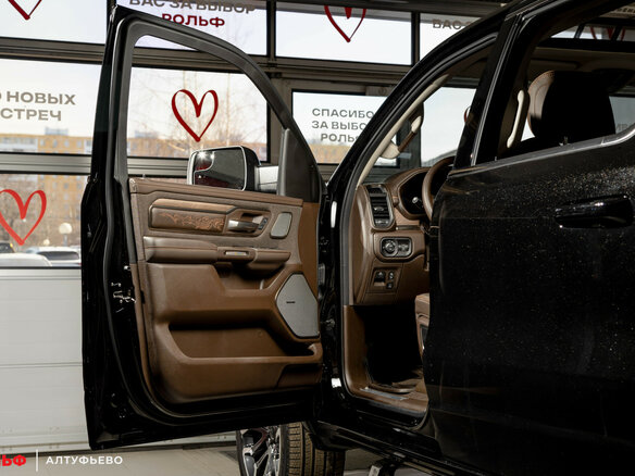2026 Ram 1500 Crew Cab eTorque V Рестайлинг, чёрный, 11450000 рублей - вид 15