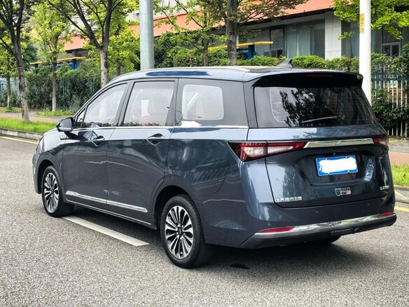 2022 Wuling Jiachen, синий - вид 4
