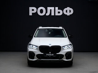 2022 BMW X5 45e IV (G05/G18), белый, 8300000 рублей, вид 3