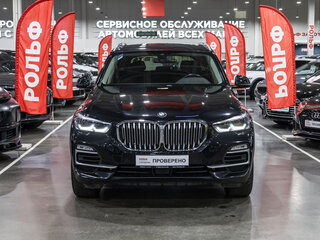2019 BMW X5 40i IV (G05/G18), чёрный, 4499700 рублей, вид 3