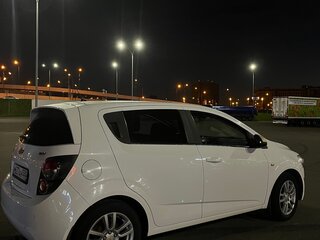2015 Chevrolet Aveo II, белый, 730000 рублей, вид 4