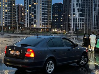 2011 Skoda Octavia II (A5) Рестайлинг, серый, 550000 рублей, вид 3