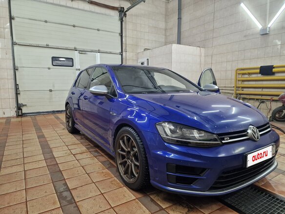 2014 Volkswagen Golf R VII, синий, 2300000 рублей