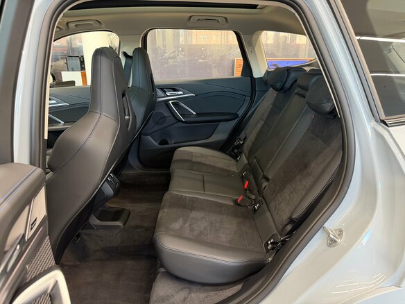 2026 BMW X1 Long 25Li xDrive III (U11/U12), серый, 5990000 рублей - вид 28