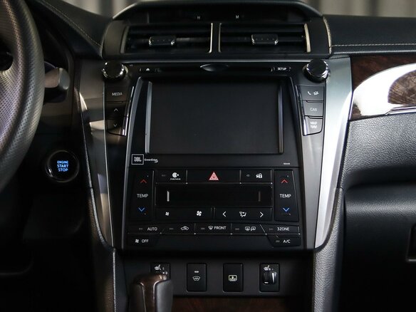 2017 Toyota Camry VII (XV50) Рестайлинг, чёрный, 1849000 рублей - вид 11