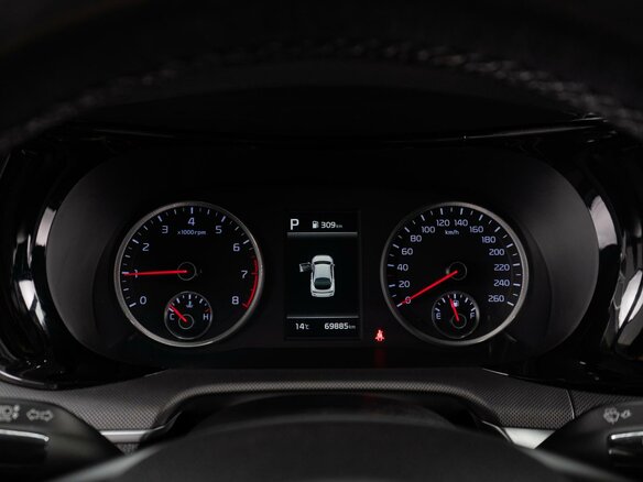 2021 Kia K5 III, белый, 2600000 рублей - вид 12